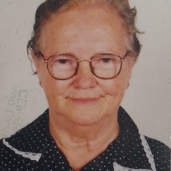 Anna Carolina Mueller Weiss